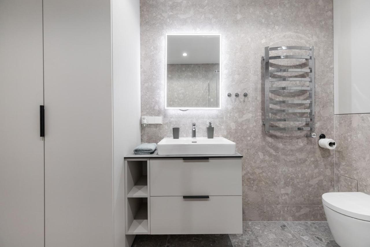 3 Bedroom Apart/24H Self Check In/Free Parking/Up To 6 People/ Вилнюс Екстериор снимка